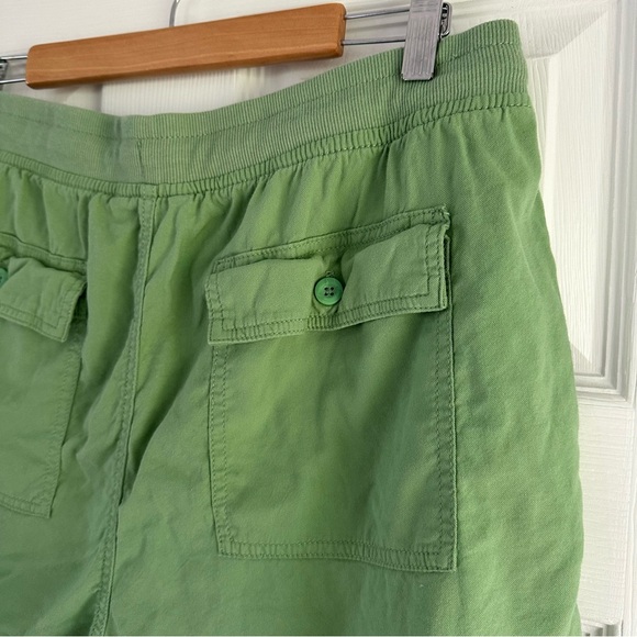 Free add on! NWOT Joe Fresh Twill Shorts in Dark Lime Green, size L - Picture 10 of 12